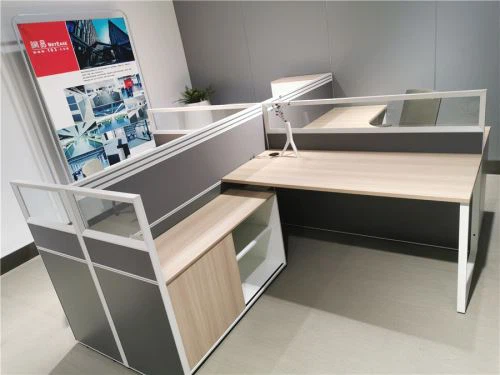 Modernaus stiliaus pritaikyta skydinė lentelė